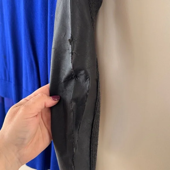 5/48 Royal Blue Sweater with Red Brand Tag - Picture 4 of 9